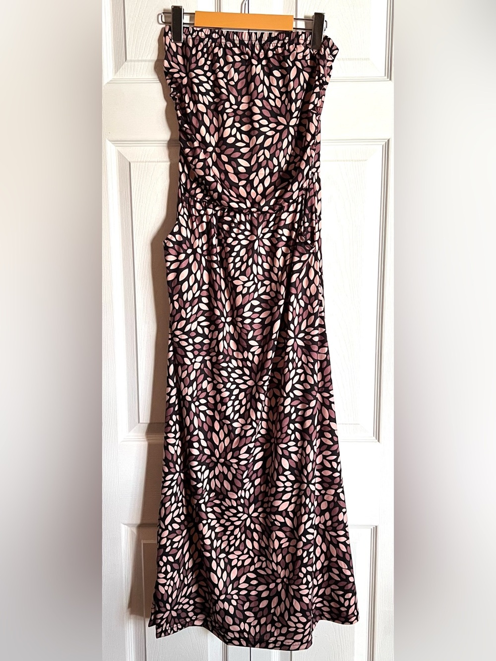 NWOT Strapless Floral Petal Maxi Dress with Pockets Size Medium
